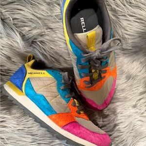 *LIKE NEW* Merrell Sneakers (Women’s 8)